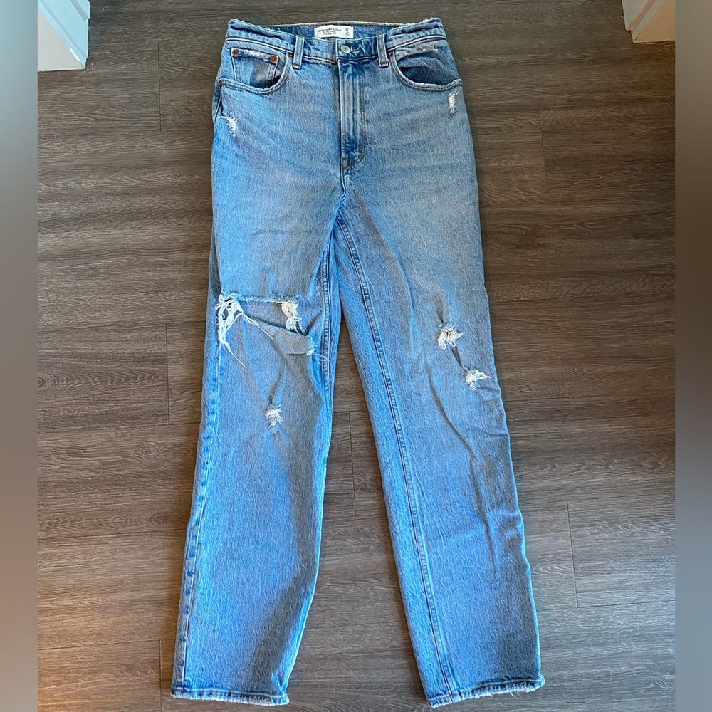 Abercrombie Ultra High Rise 90s Straight Jeans